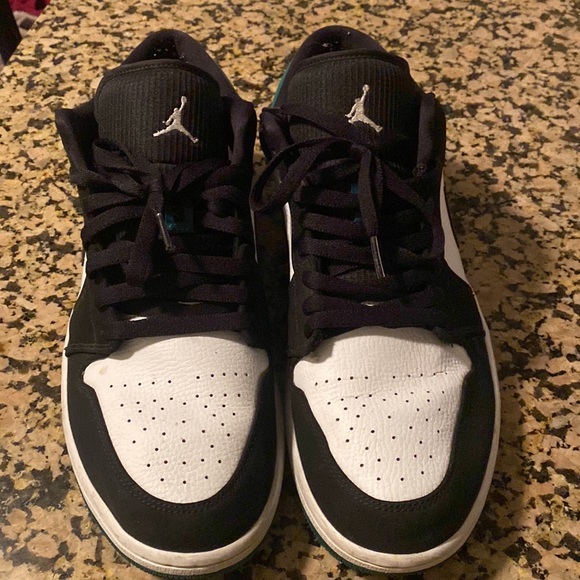 Jordan 1 Low Mystic Green - Picture 2 of 6